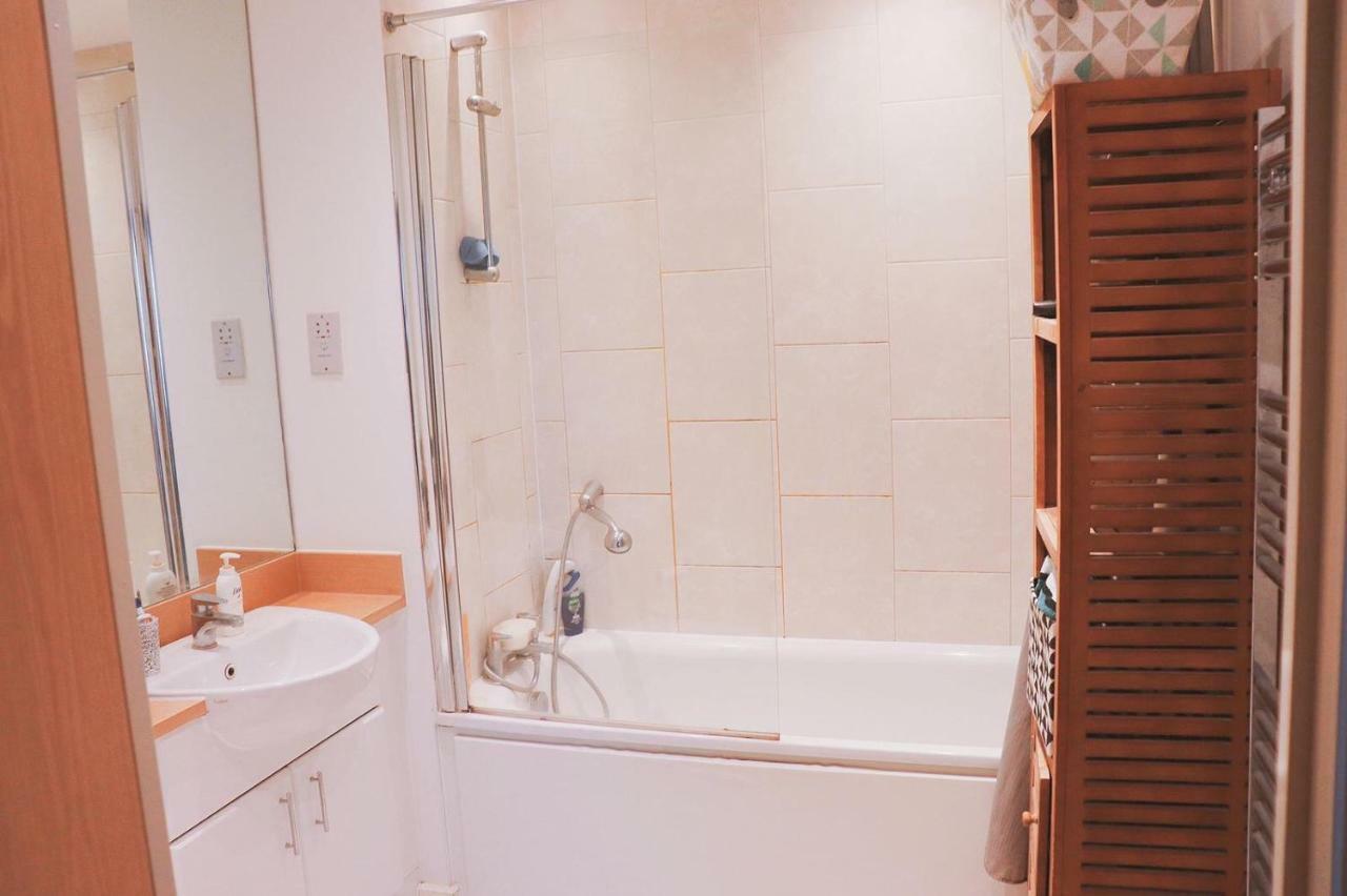 Premium Waterside Apartment London Exterior photo