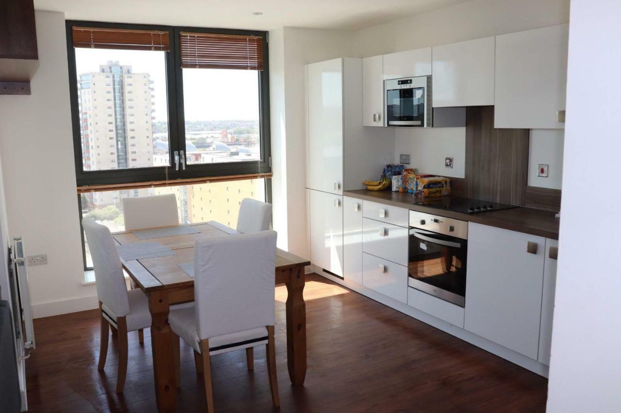Premium Waterside Apartment London Exterior photo